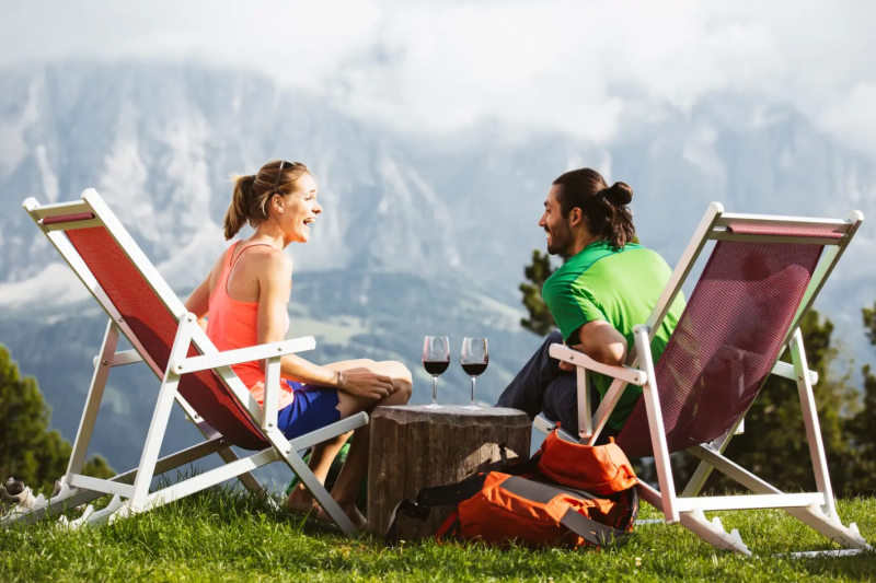 Chillen met uitzicht op de bergen in Val Gardena