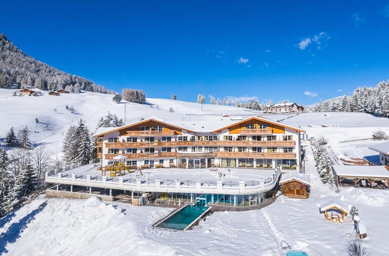 Hotel TUI in de sneeuw Val Gardena